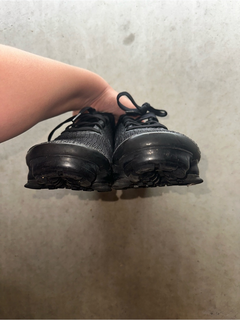 Nike Air VaporMax 2020 Flyknit Triple Black GS Youth 7Y Women’s 8.5 - Picture 9 of 10